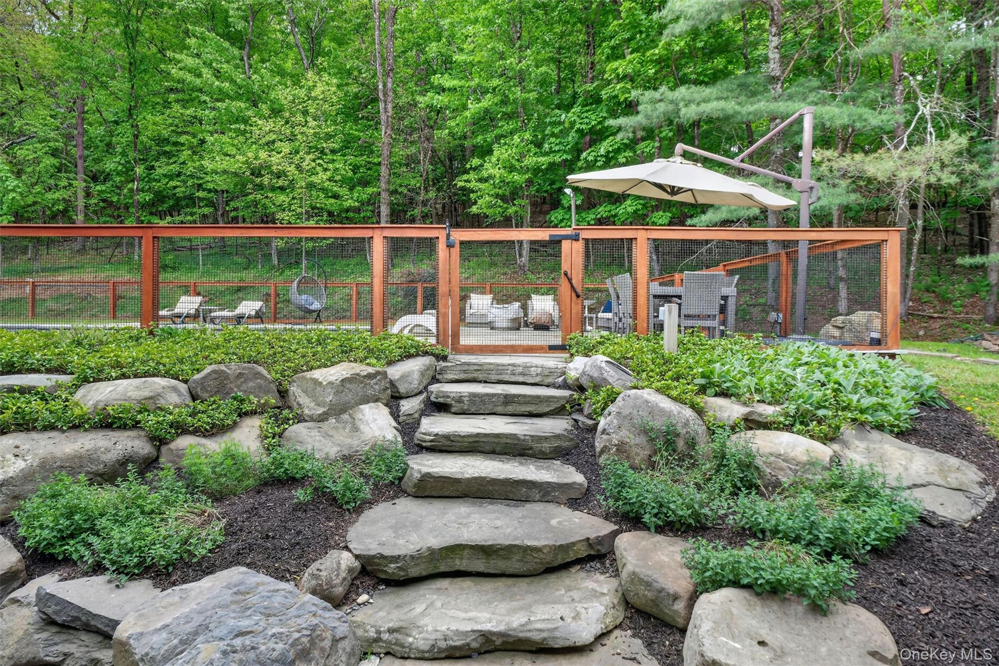 8 Pine Tree Lane