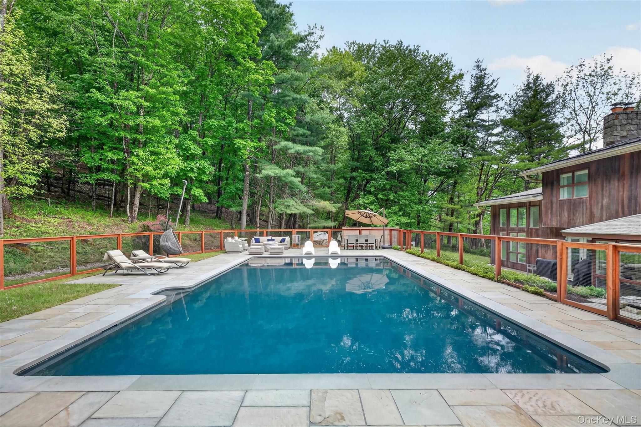 8 Pine Tree Lane