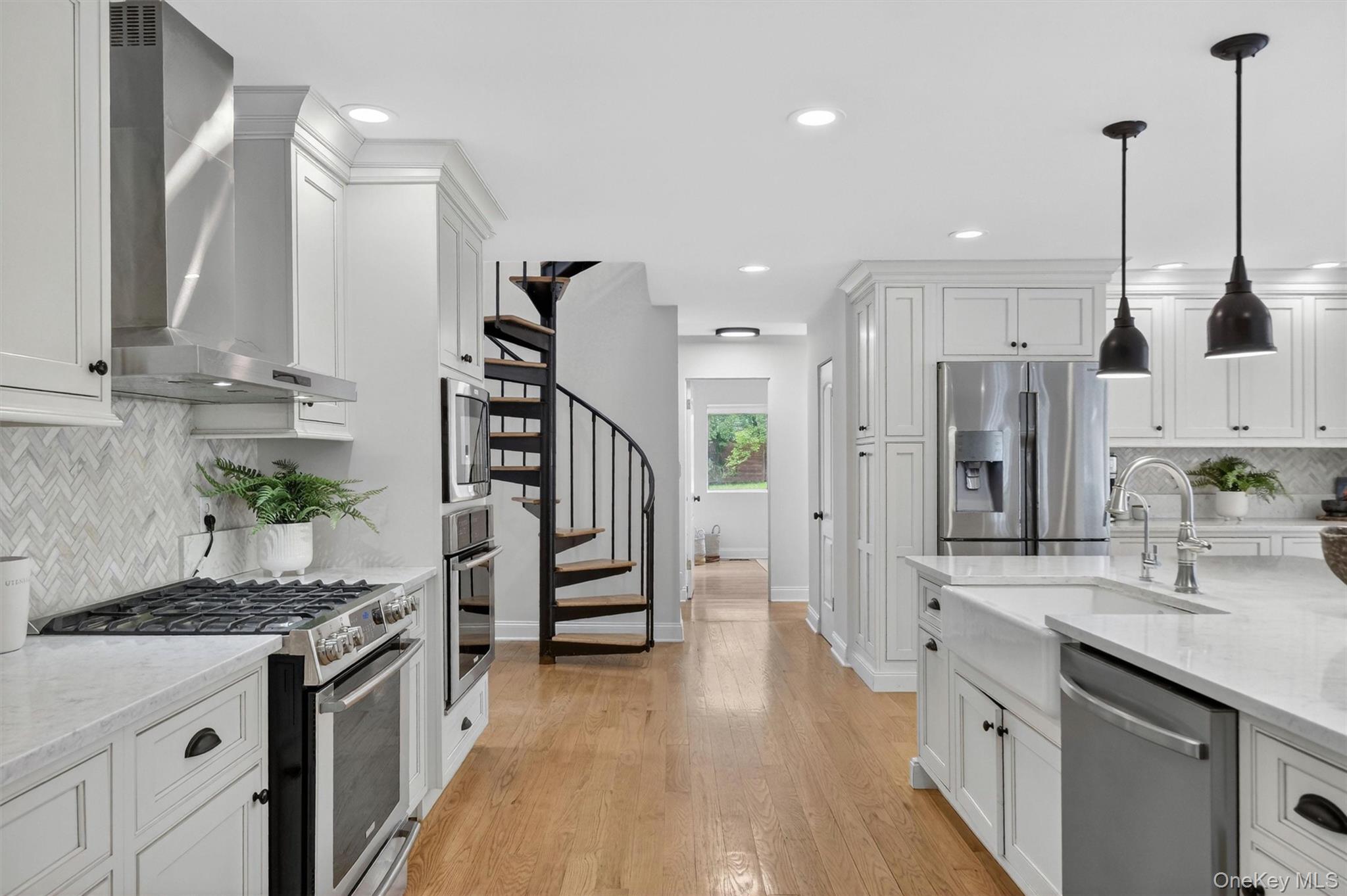 8 Pine Tree Lane