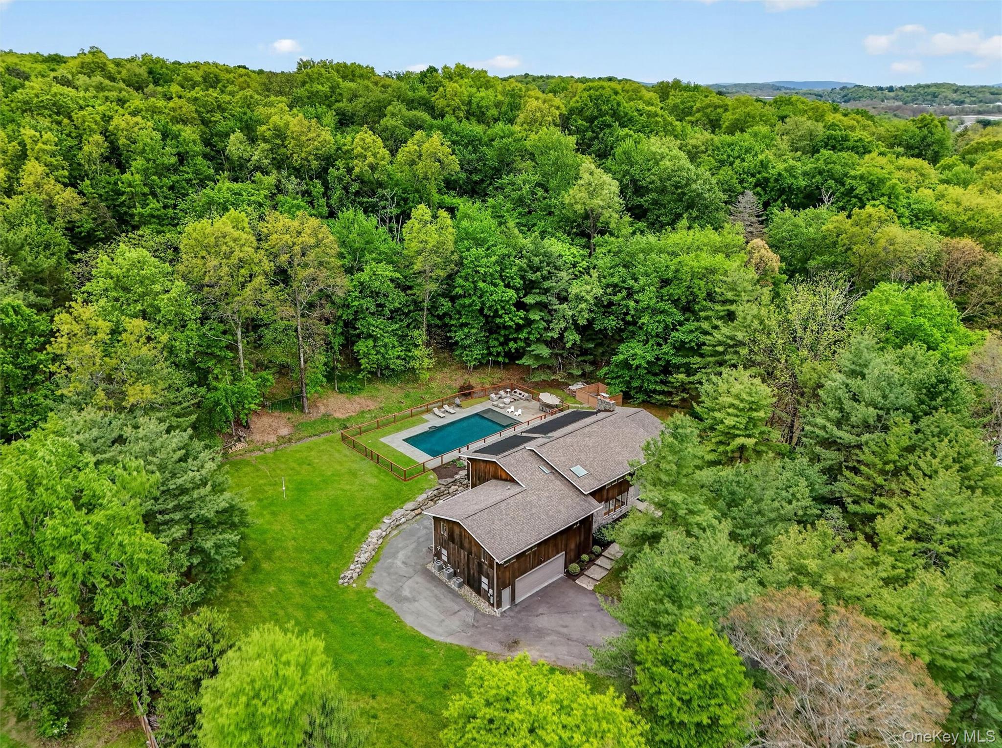 8 Pine Tree Lane