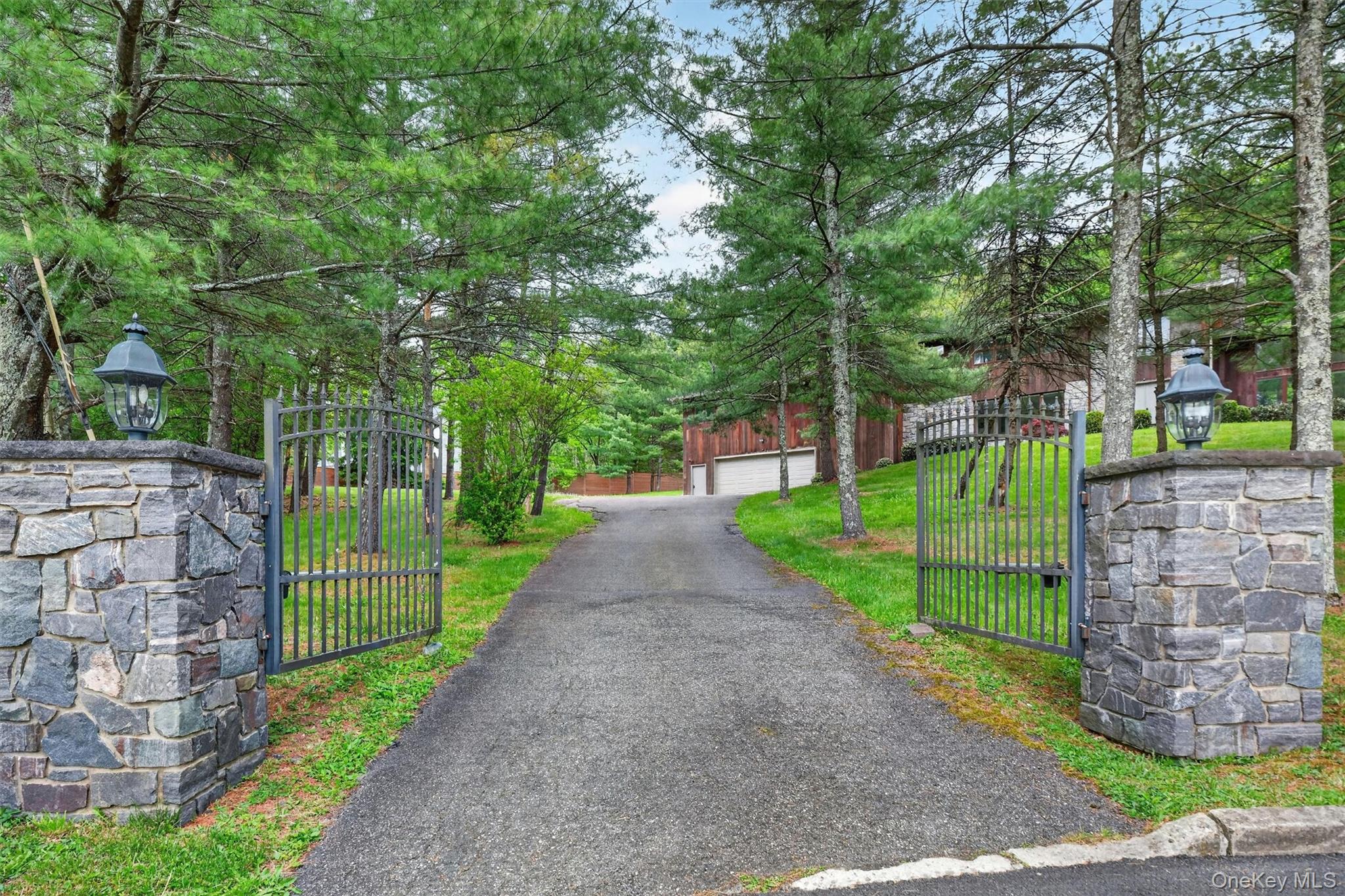 8 Pine Tree Lane