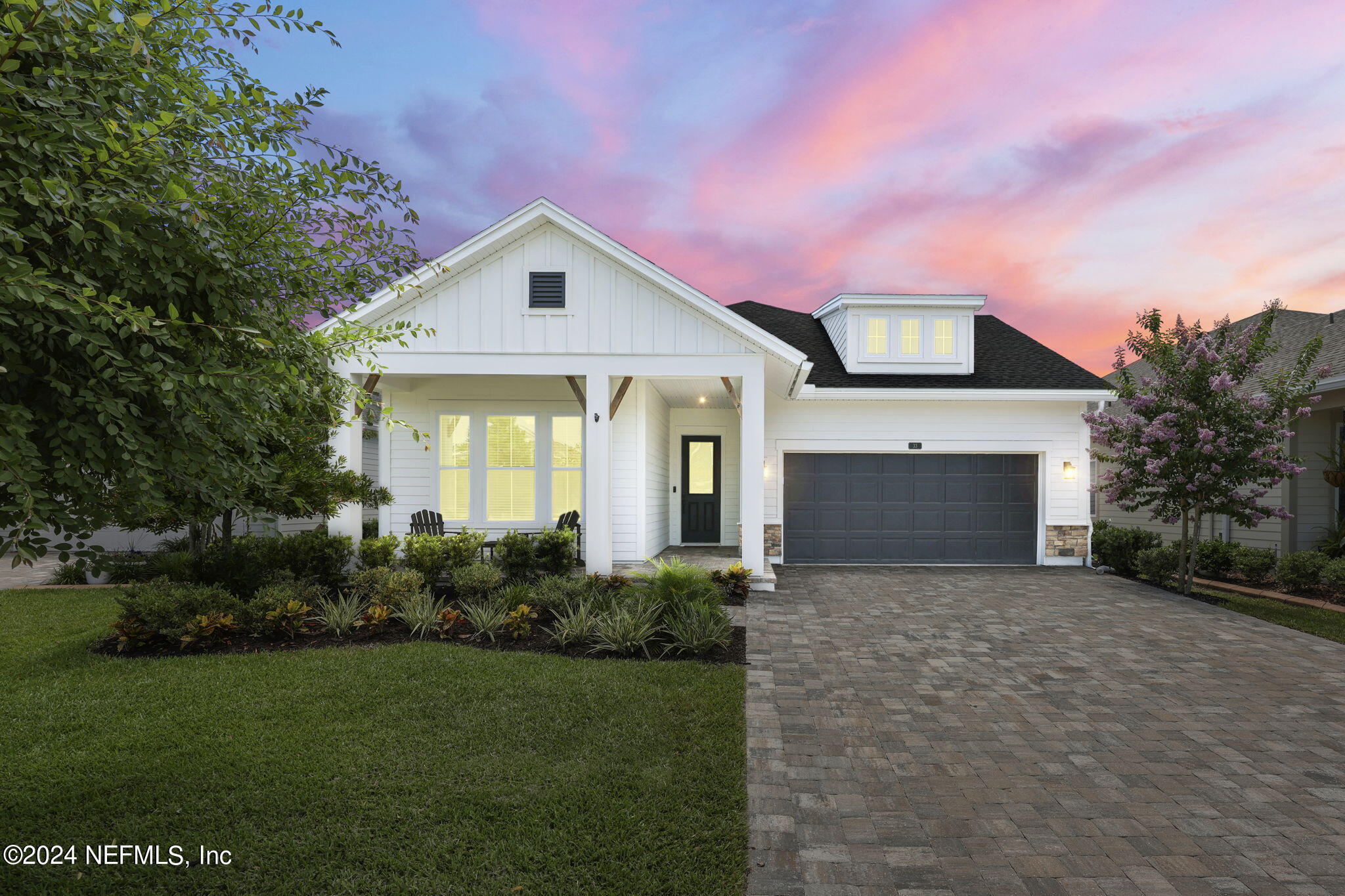 33 FARMERS BRANCH Avenue