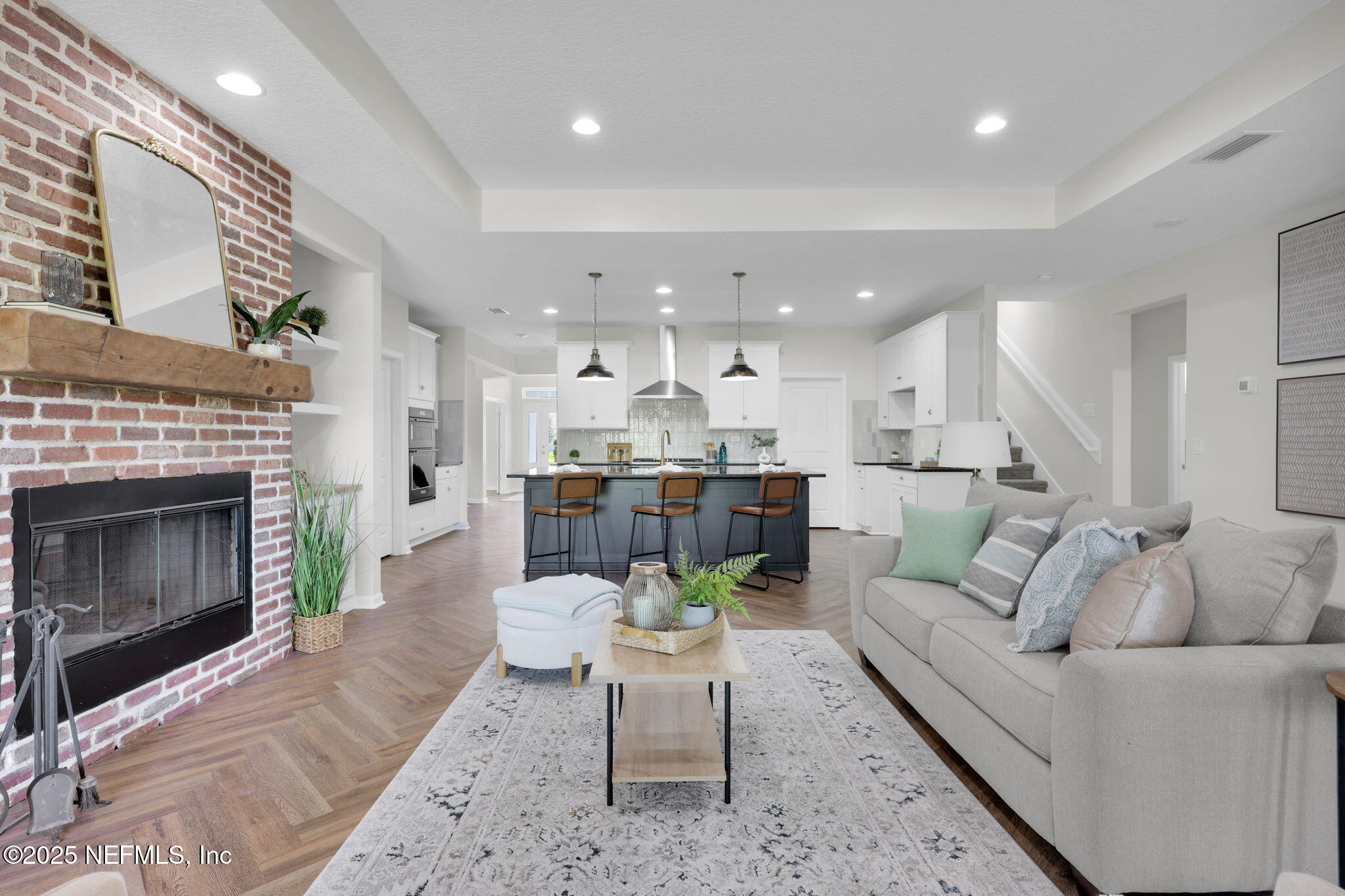 137 CONSTANCE Lane