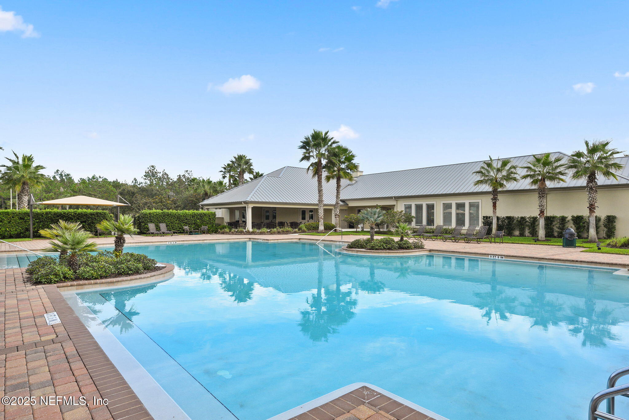 18 CAPE HATTERAS Drive