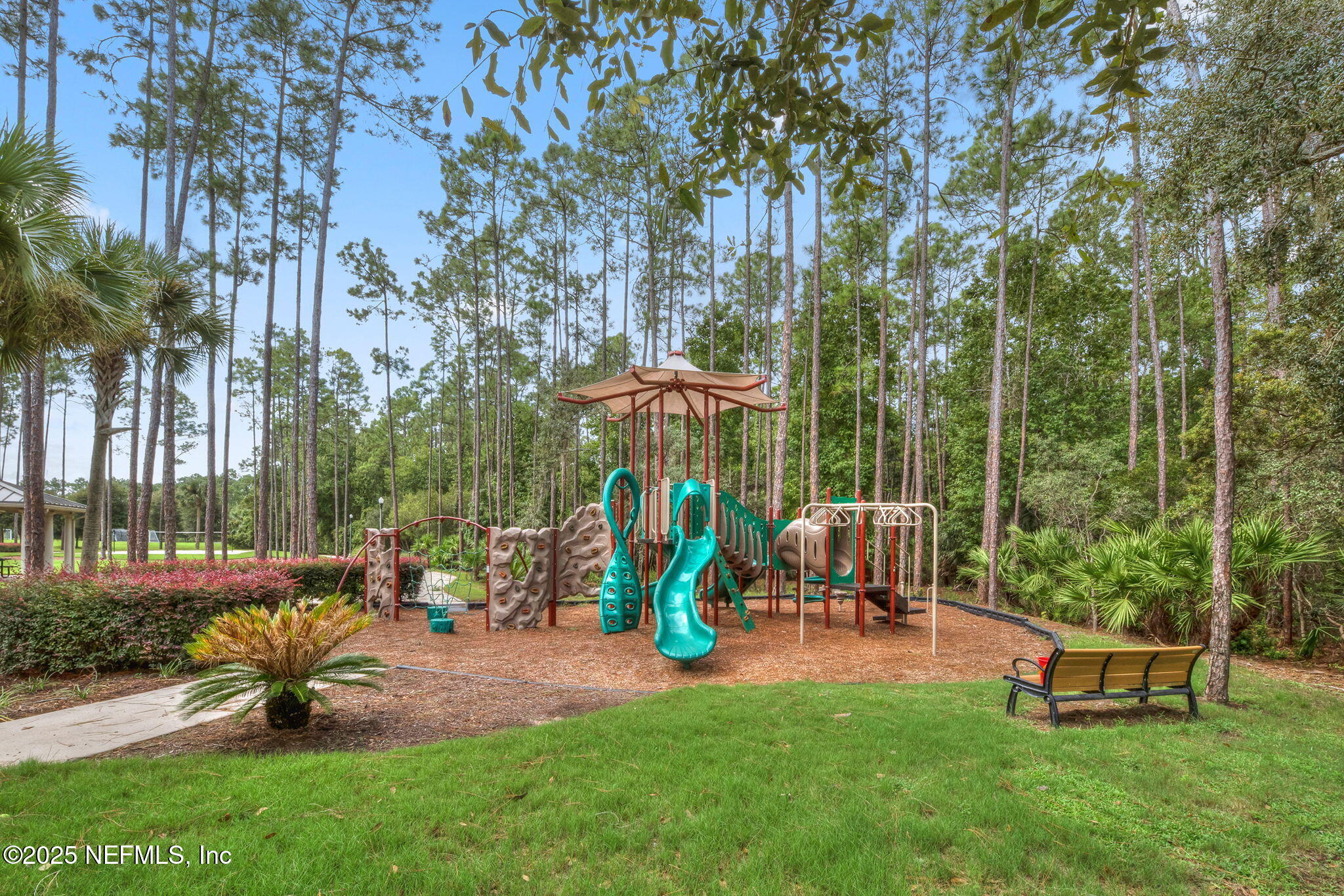 18 CAPE HATTERAS Drive