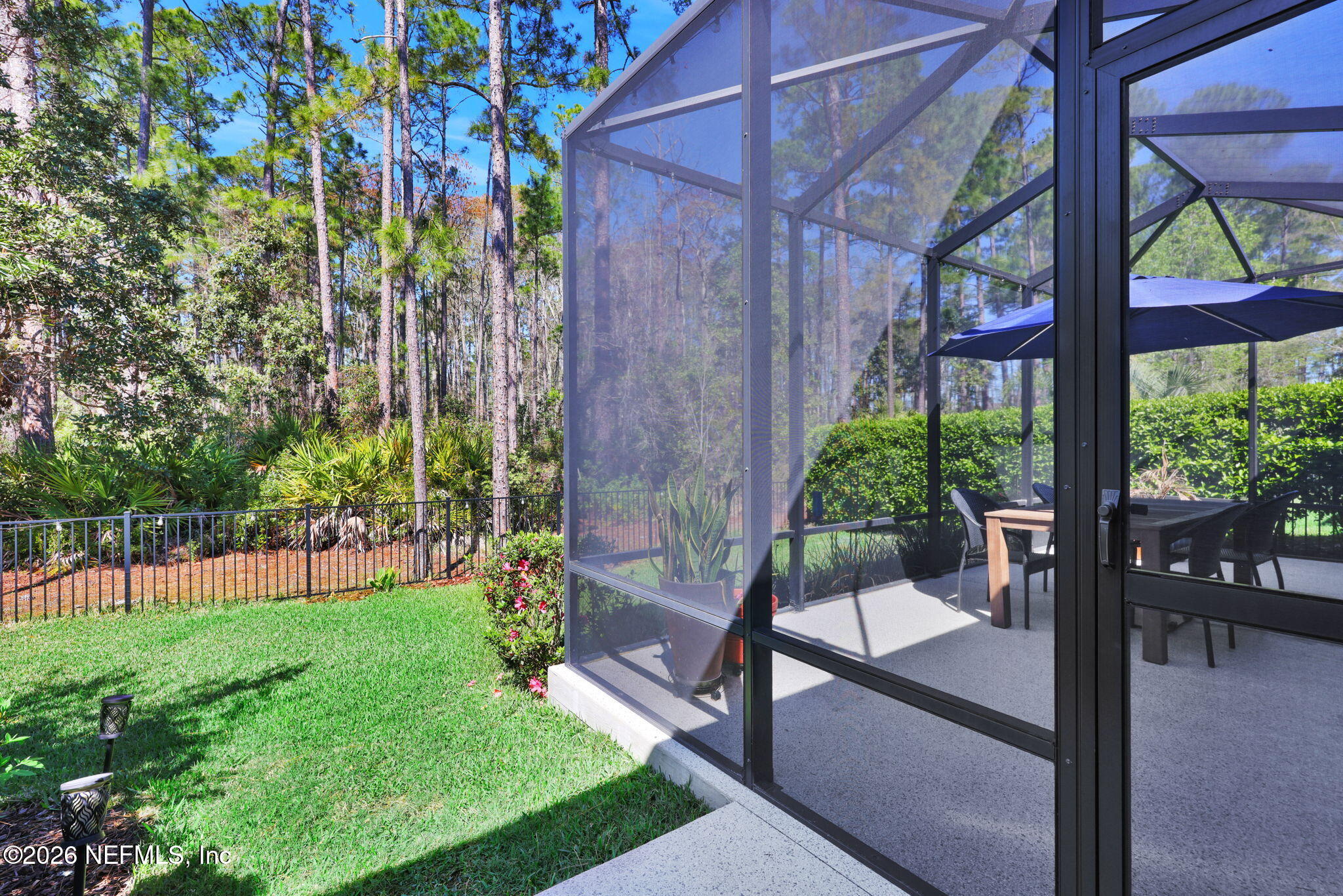 140 WHISPER ROCK Drive