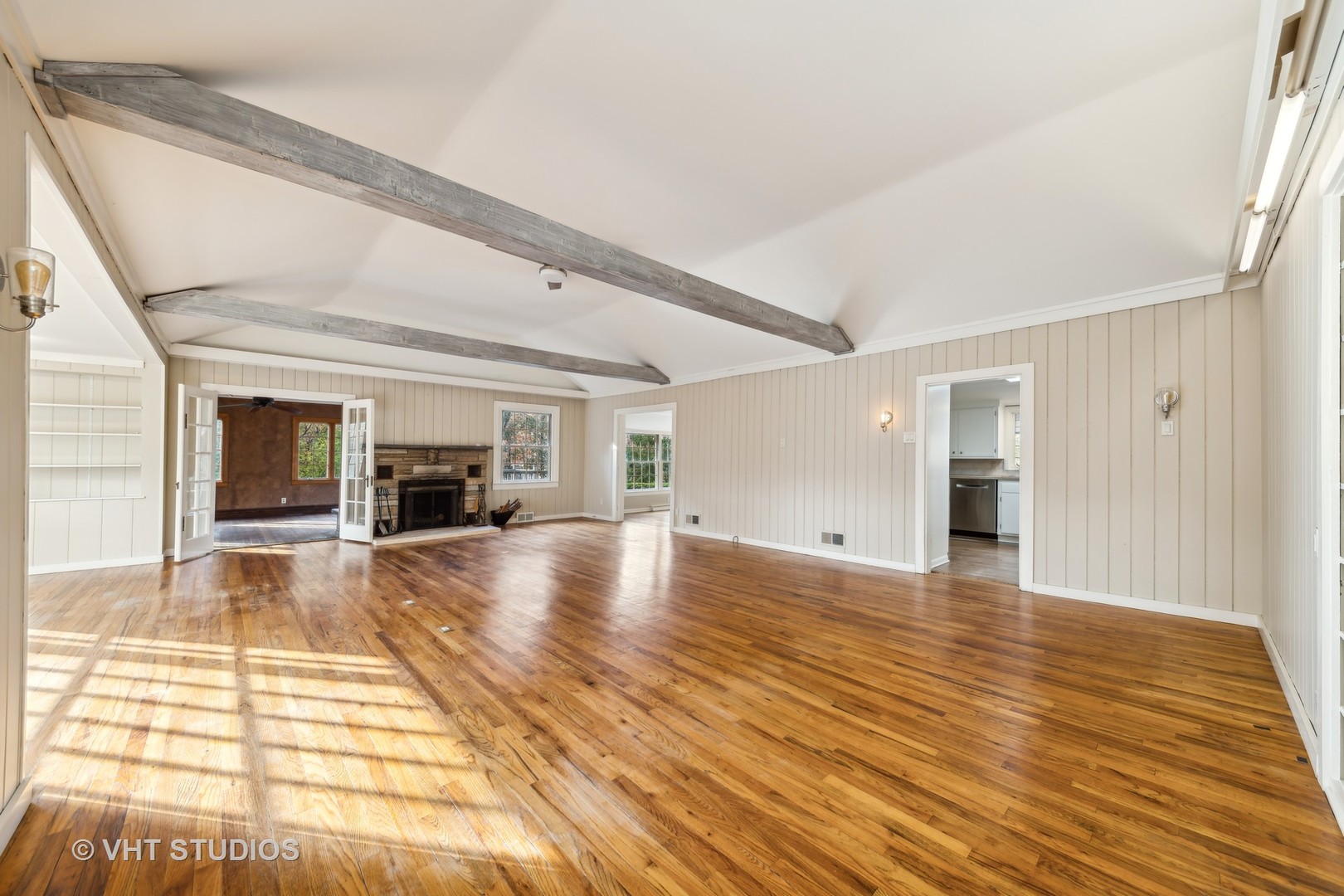 33W370 Woodmere Lane