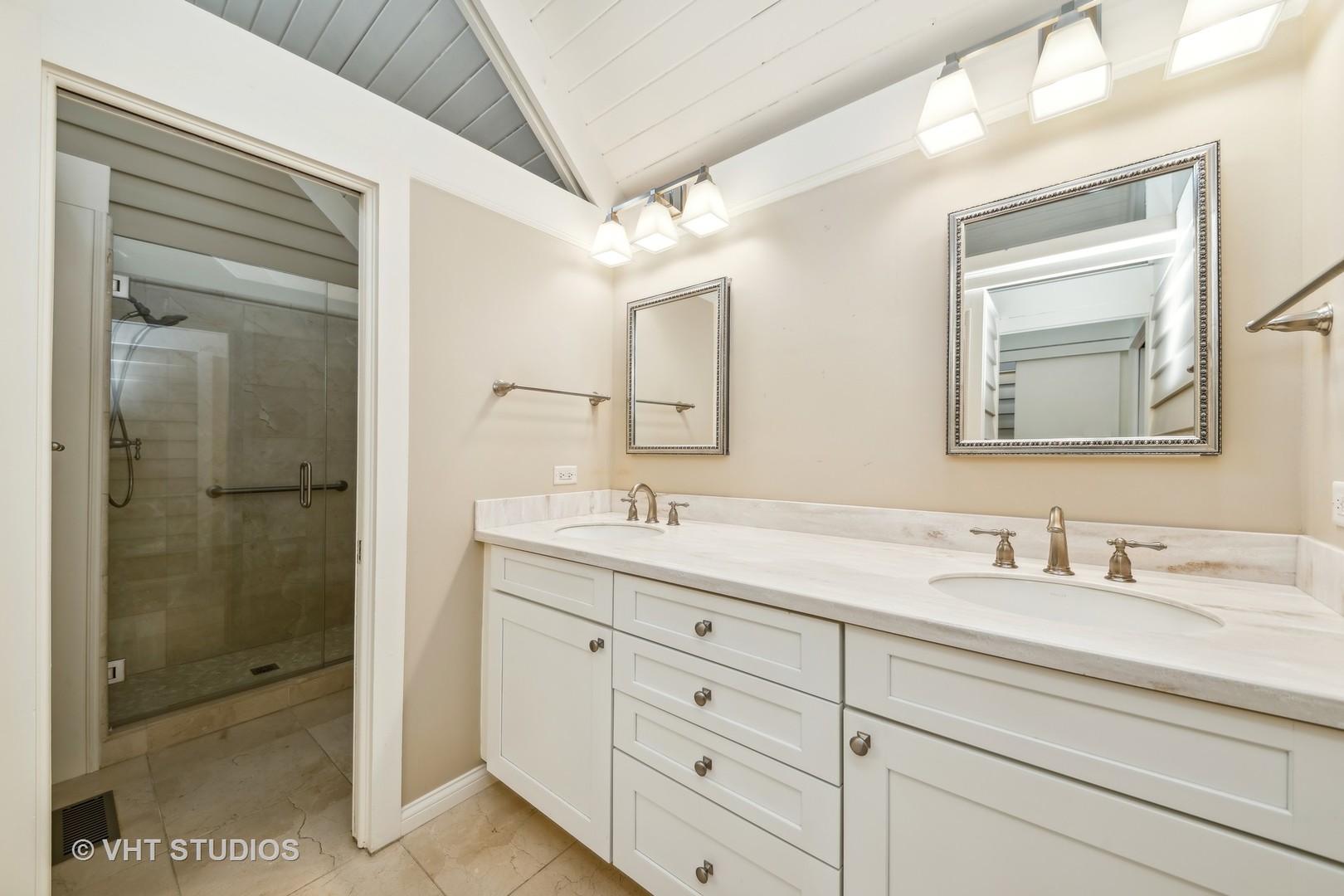 33W370 Woodmere Lane