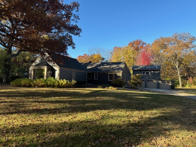 33W370 Woodmere Lane