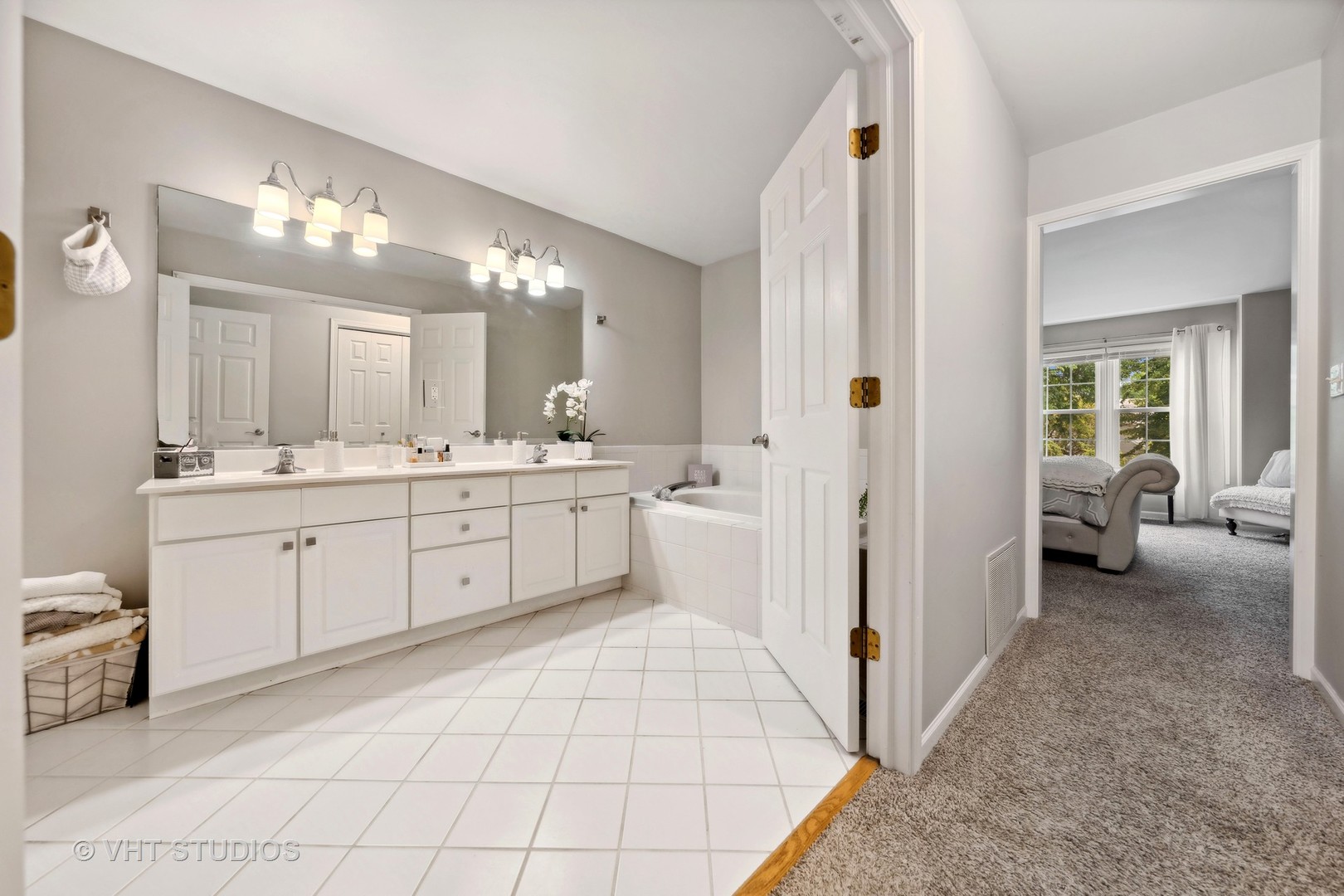 2002 Waverly Circle