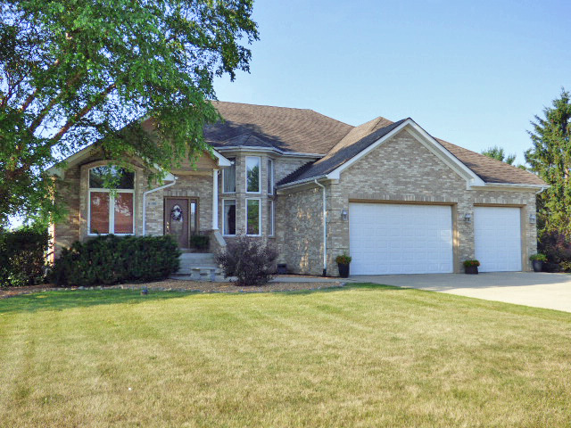 41W951 Hunters Hill Drive