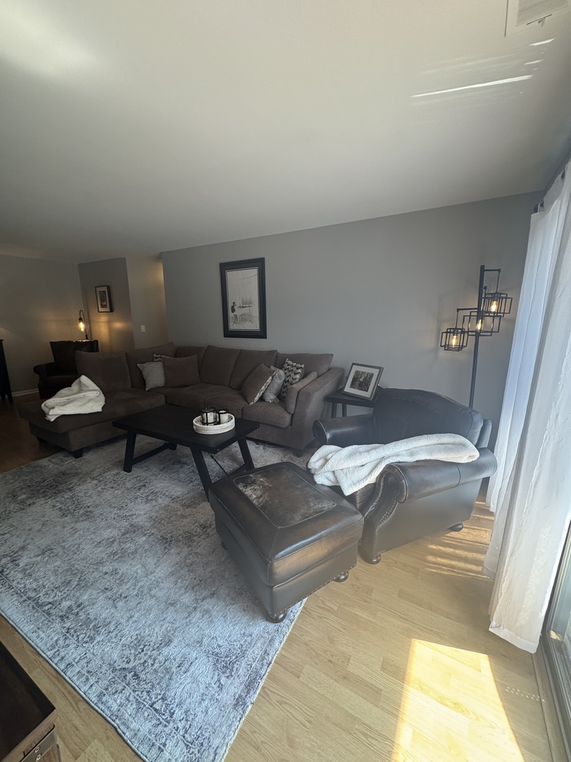 310 W Greenbriar Road Unit: 2B