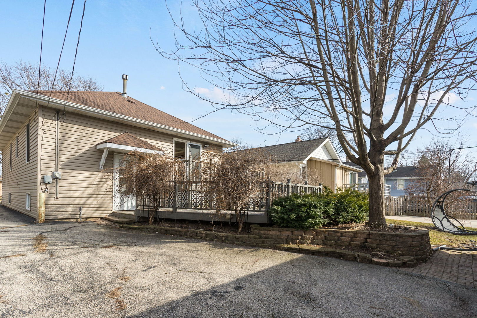 140 N Elroy Avenue