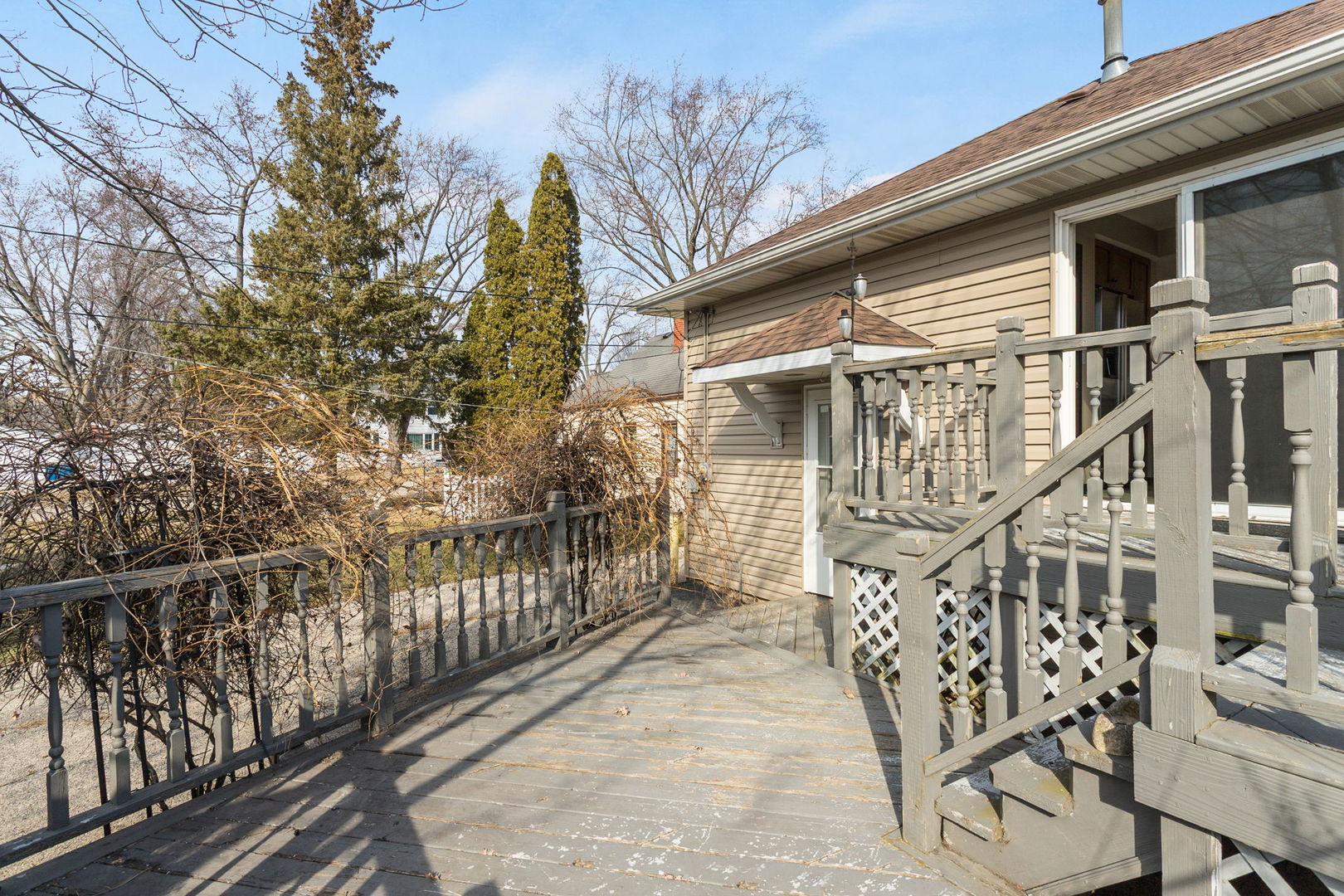 140 N Elroy Avenue