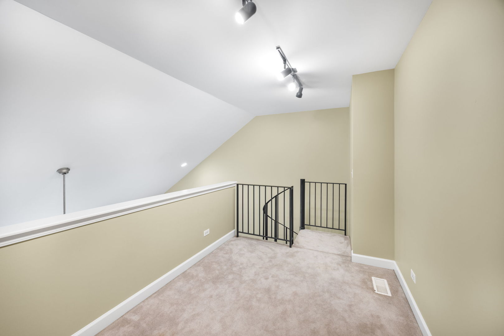 852 Sunrise Drive