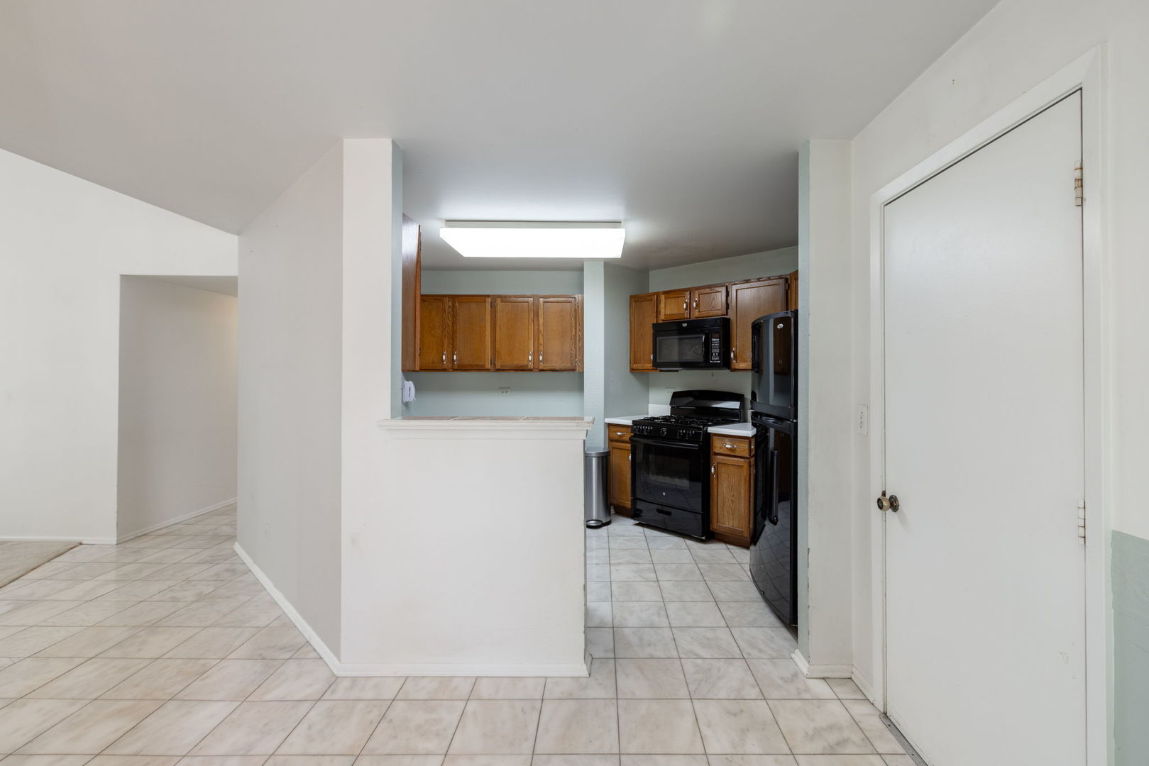 30W022 Juniper Court Unit: 0