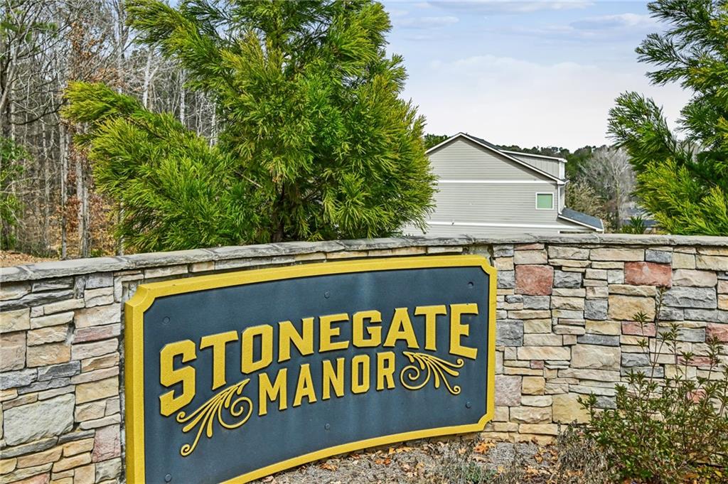3158 Stonegate Drive SW