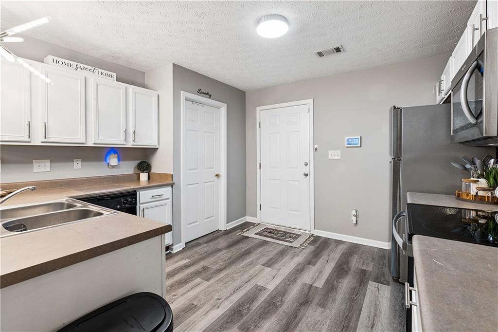 3704 Harvest Drive