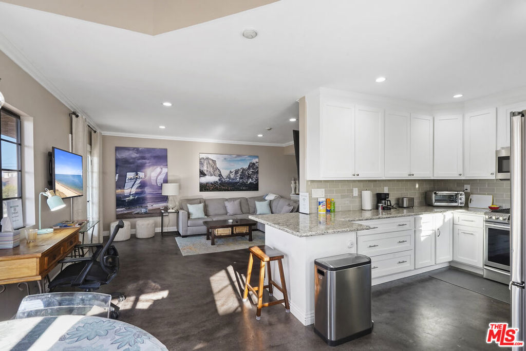 506 N Helberta Avenue 2