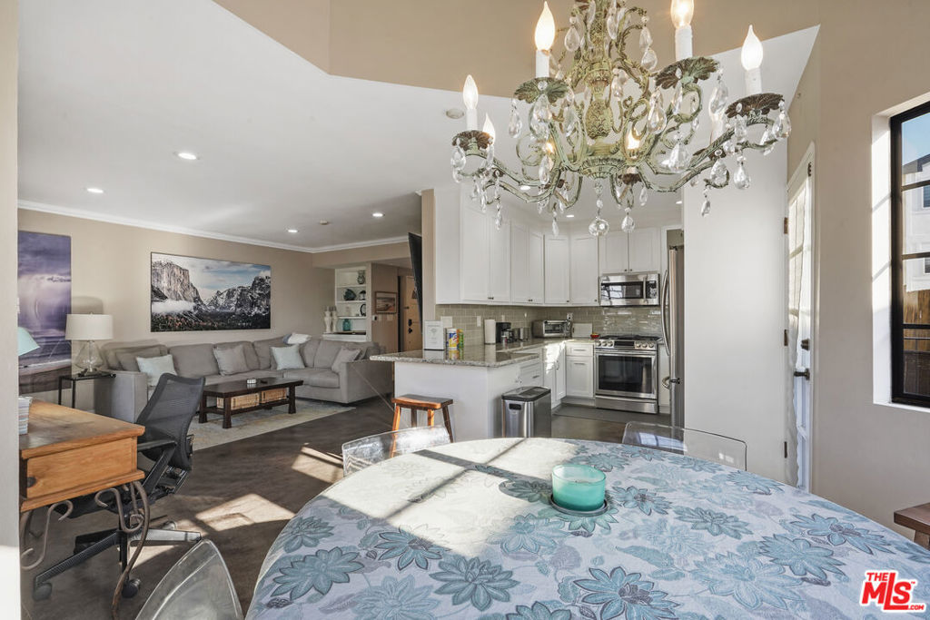 506 N Helberta Avenue 2