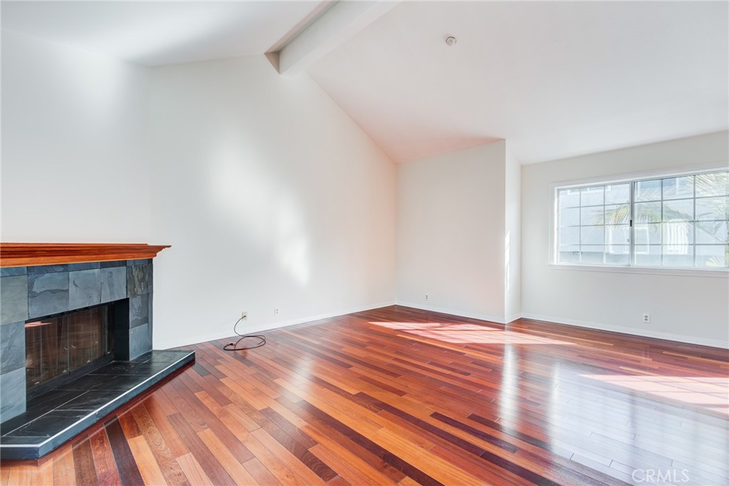 1805 Carnegie Lane 2