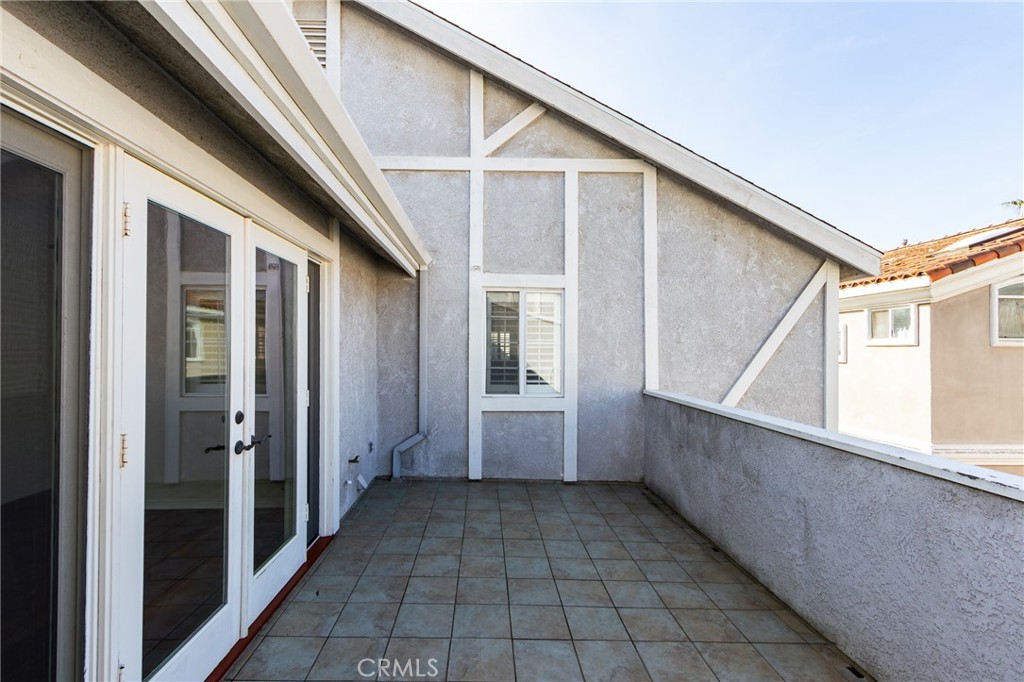 1805 Carnegie Lane 2