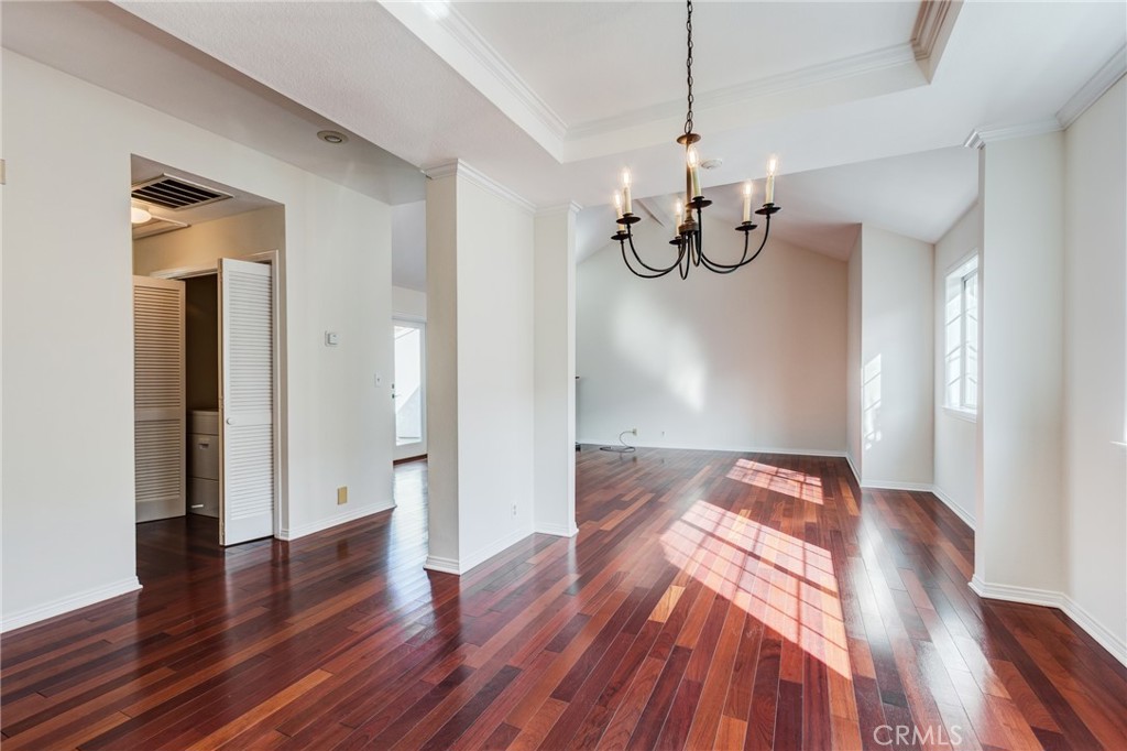 1805 Carnegie Lane 2