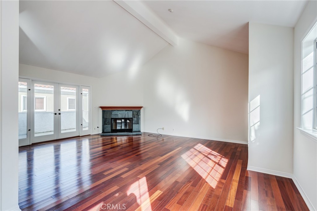 1805 Carnegie Lane 2