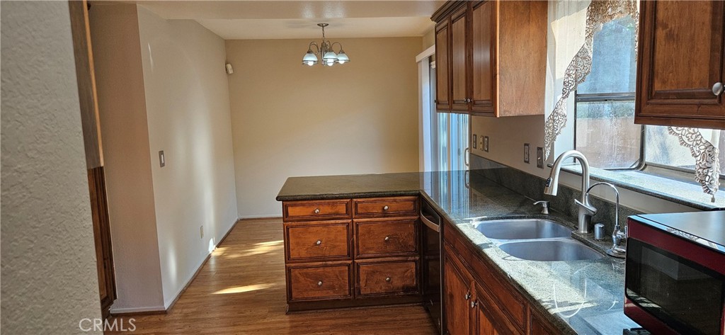 2218 Gates Avenue 1/2