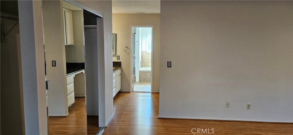 2218 Gates Avenue 1/2