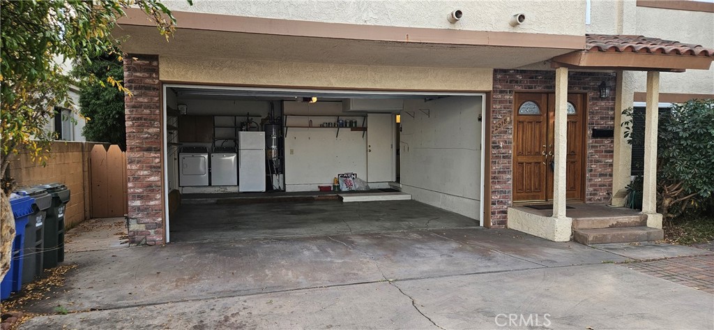 2218 Gates Avenue 1/2