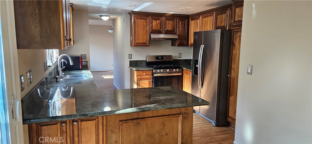 2218 Gates Avenue 1/2