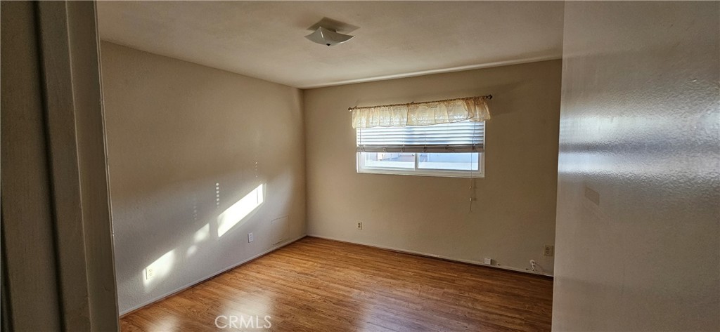 2218 Gates Avenue 1/2