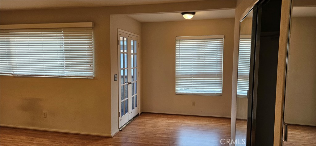 2218 Gates Avenue 1/2