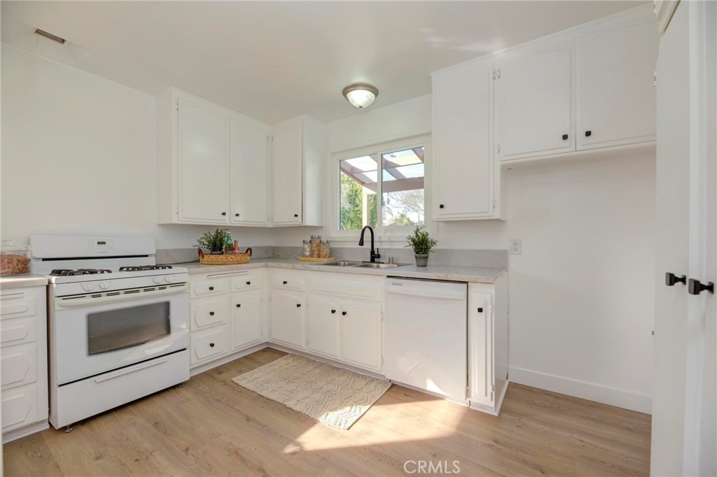 2854 El Dorado Street