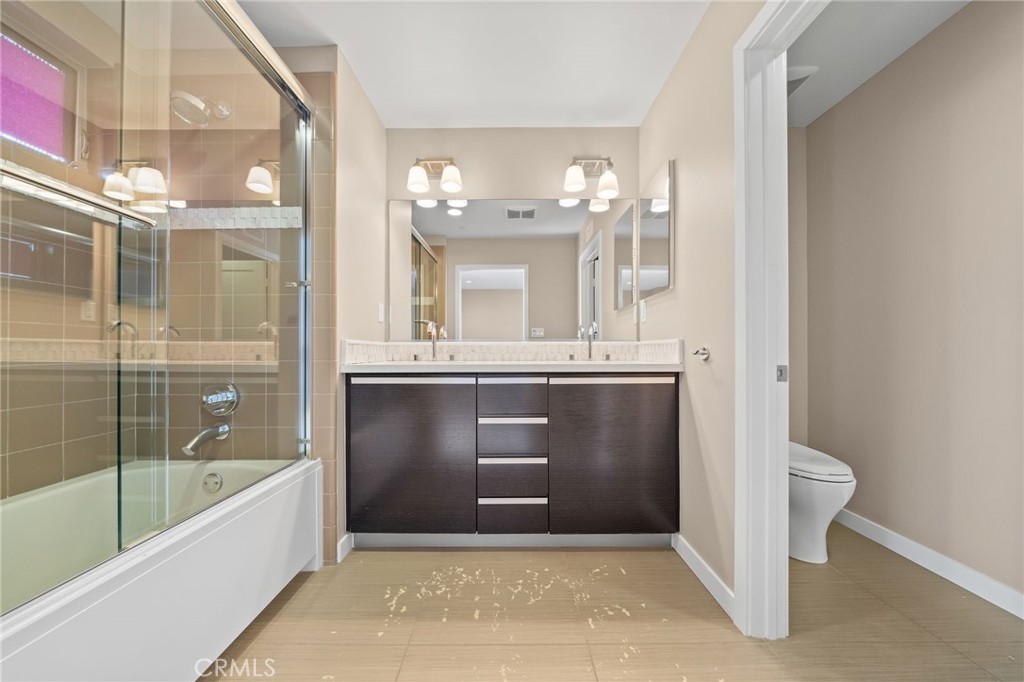 310 Washington Boulevard 705