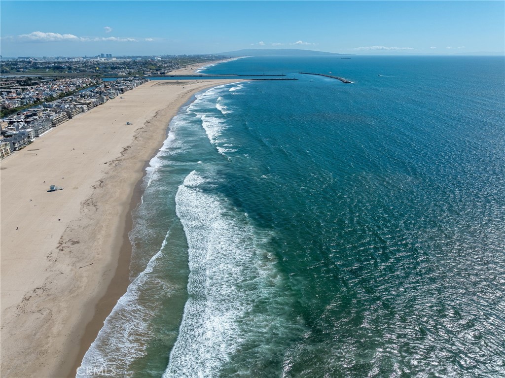 310 Washington Boulevard 705