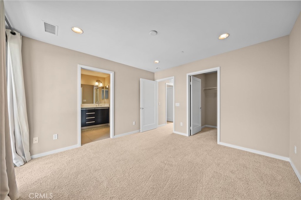 310 Washington Boulevard 705