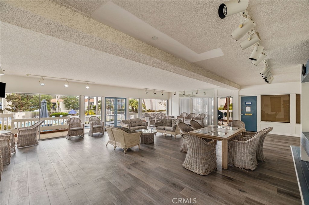 649 S Prospect Avenue 101