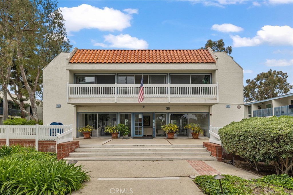 649 S Prospect Avenue 101