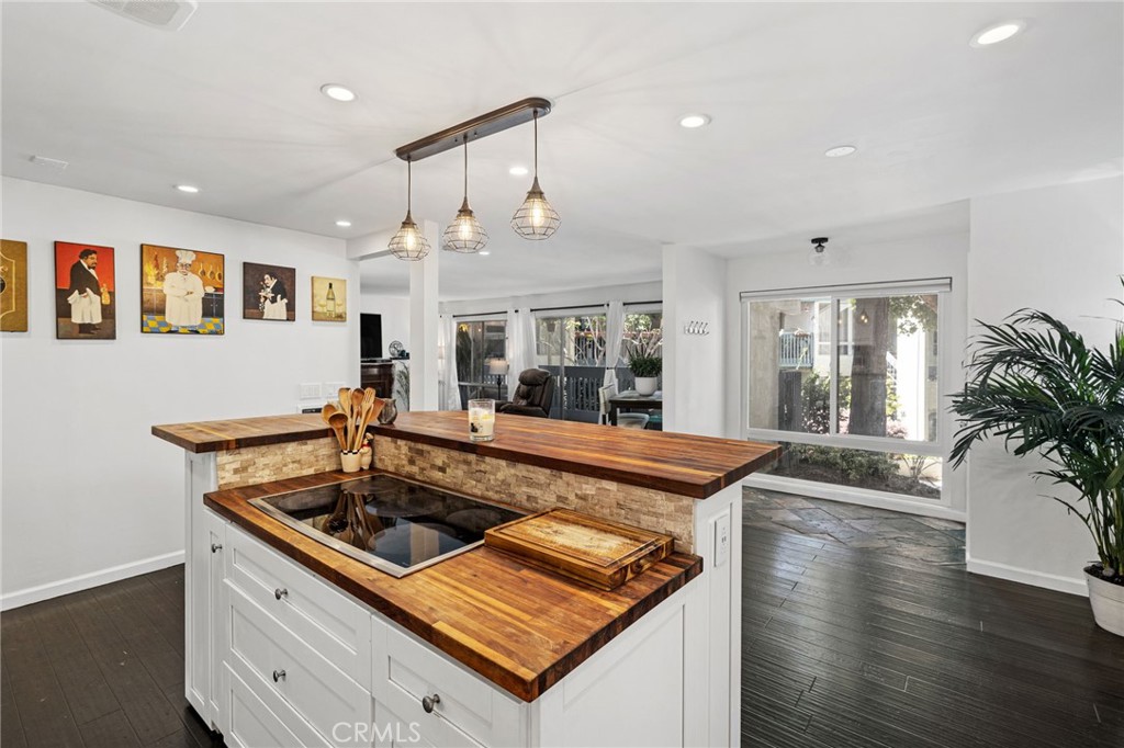 649 S Prospect Avenue 101