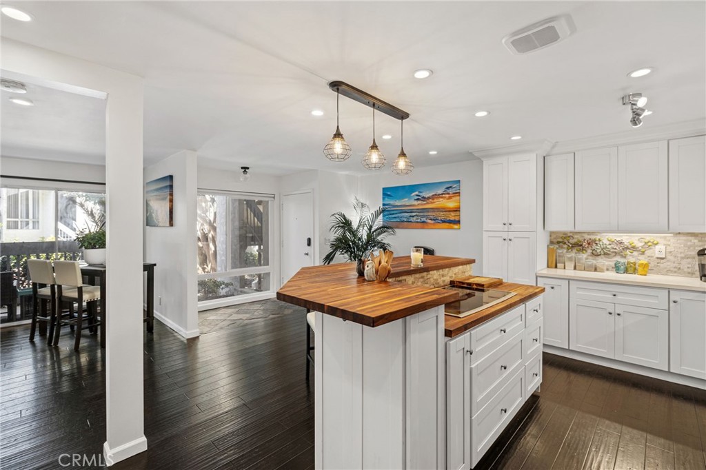 649 S Prospect Avenue 101