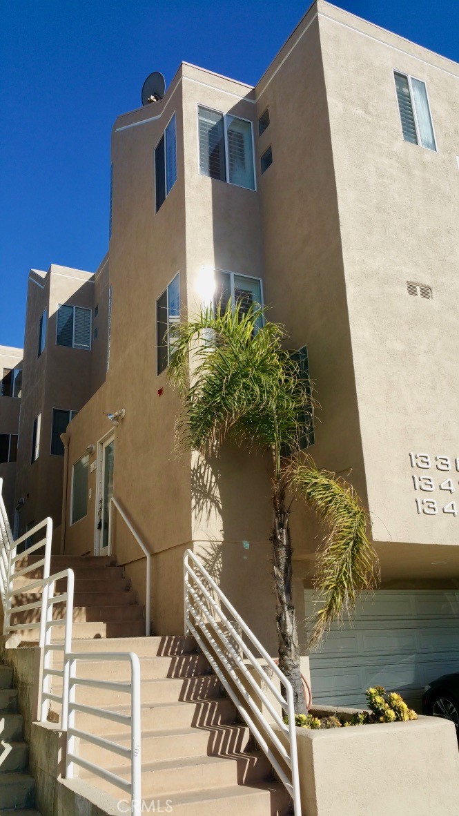 1342 Manhattan Avenue