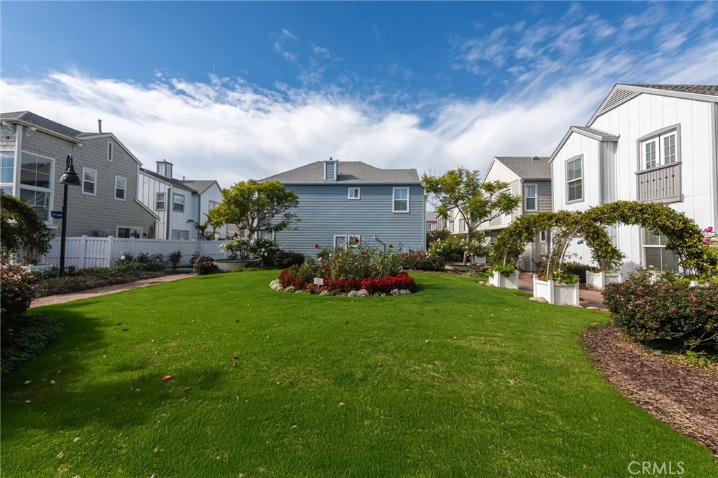 1800 S Pacific Coast 79