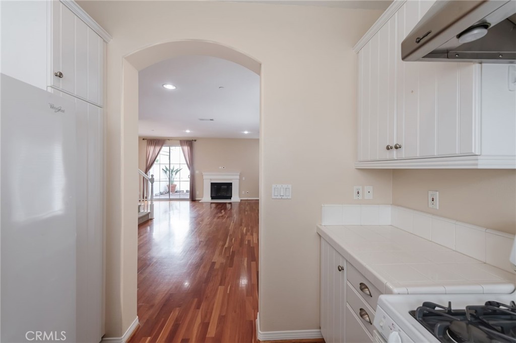 1800 S Pacific Coast 79