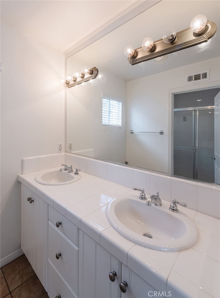 1800 S Pacific Coast 79