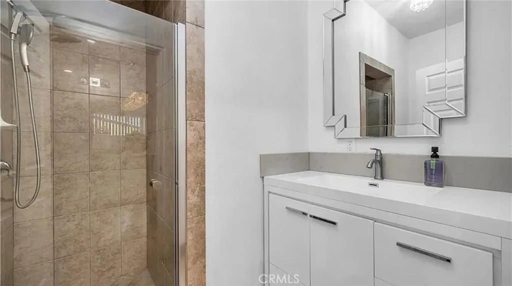 15302 Eastwood Avenue