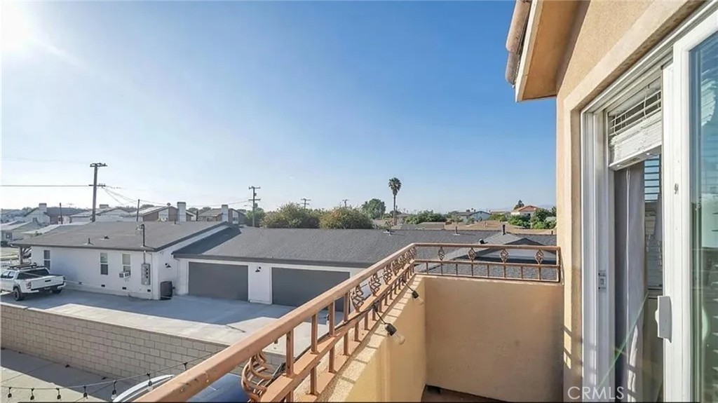 15302 Eastwood Avenue