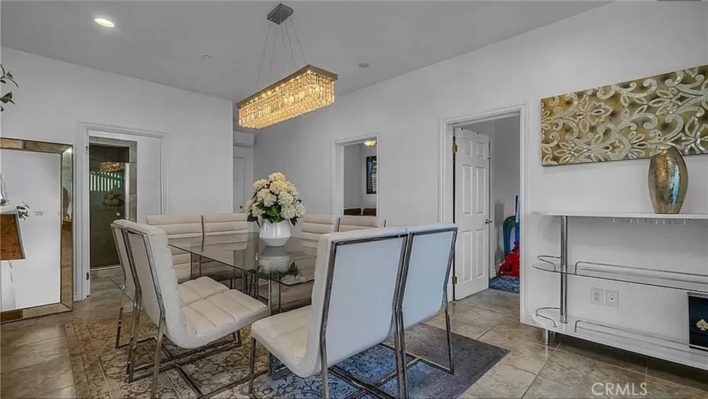 15302 Eastwood Avenue