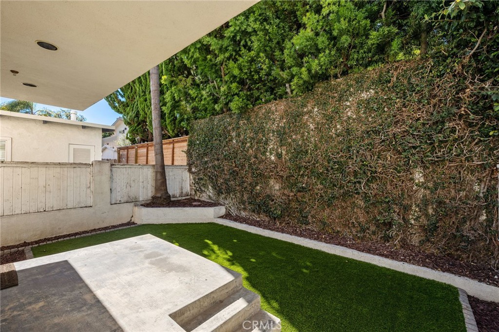 1613 Wollacott Street